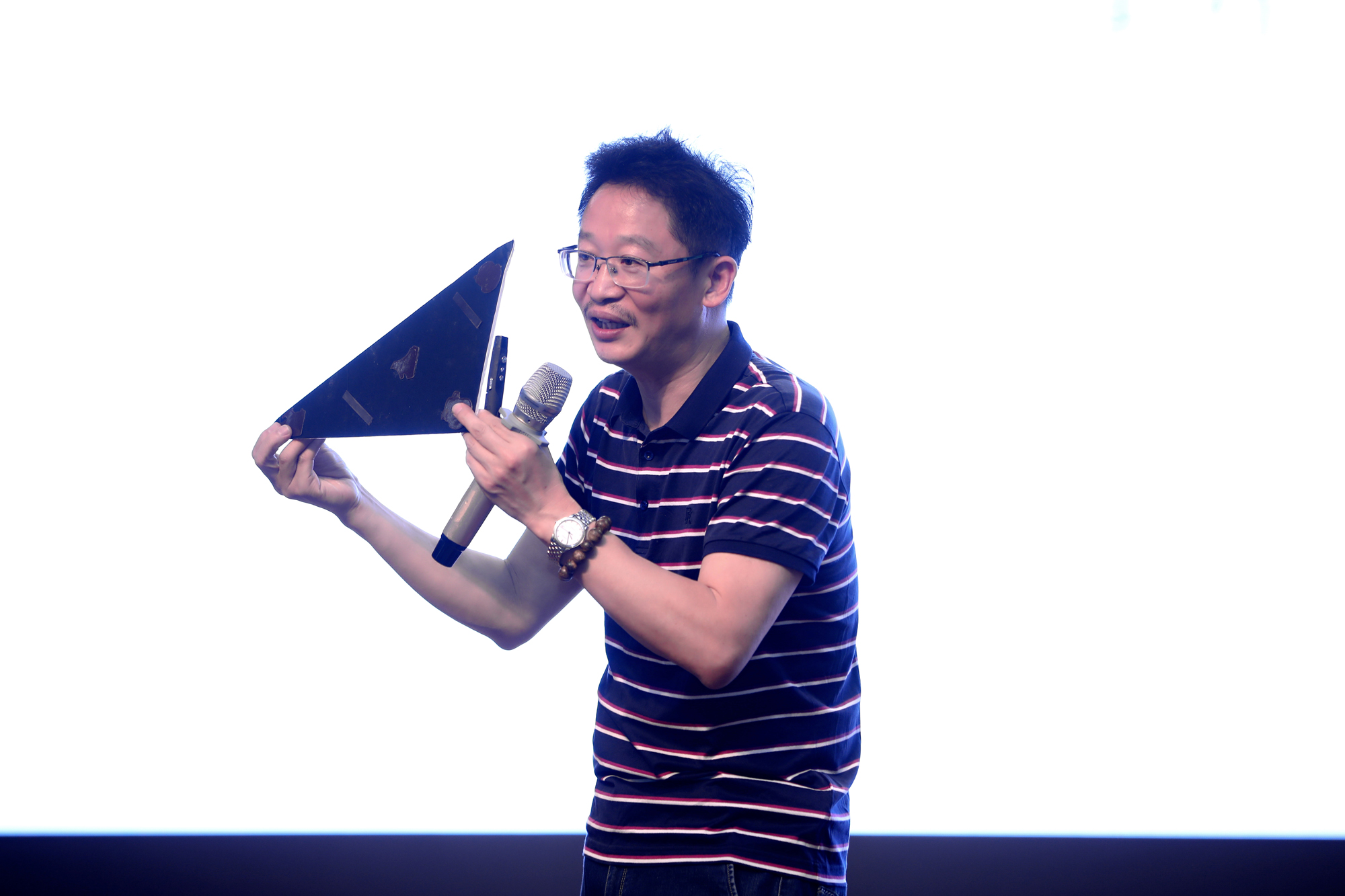全國教學(xué)轉(zhuǎn)型與課堂創(chuàng)新高峰論壇課堂風(fēng)采展示美圖賞析。